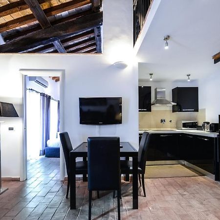 Ibernesi - Charming Apartment At The Roman Forums מראה חיצוני תמונה