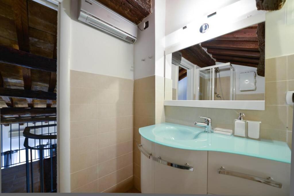 Ibernesi - Charming Apartment At The Roman Forums מראה חיצוני תמונה