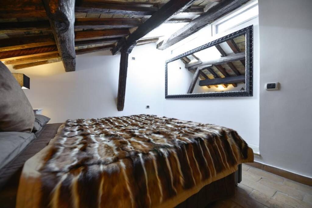Ibernesi - Charming Apartment At The Roman Forums מראה חיצוני תמונה
