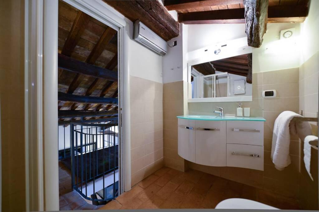 Ibernesi - Charming Apartment At The Roman Forums מראה חיצוני תמונה