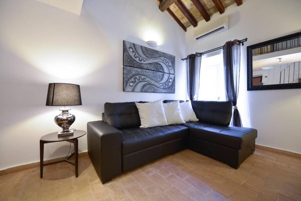 Ibernesi - Charming Apartment At The Roman Forums מראה חיצוני תמונה