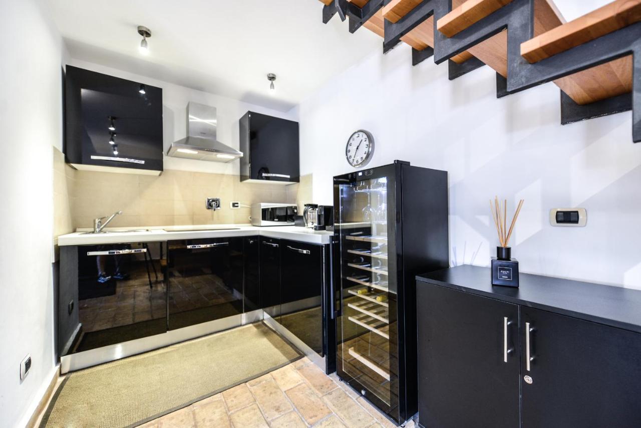 Ibernesi - Charming Apartment At The Roman Forums מראה חיצוני תמונה